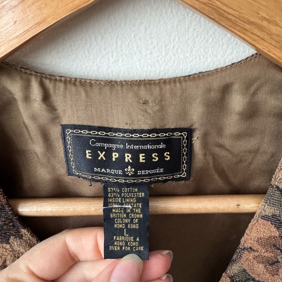 Express Brown Floral Tapestry Vest - Picture 6 of 8
